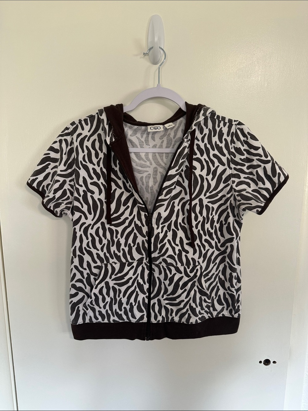 Cato Brown & White Zebra-Print Short Sleeve Zip Hoodie Size Medium